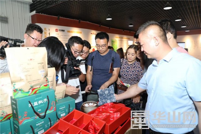 富平县天玺柿饼小镇,参观富平柿饼