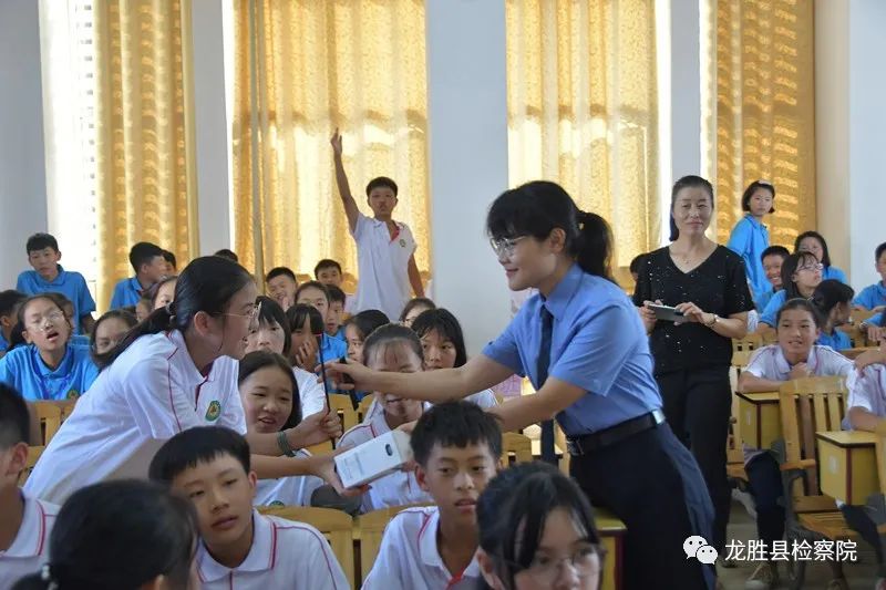 第496期龙胜县检察院新学年开展法治进校园为青春护航