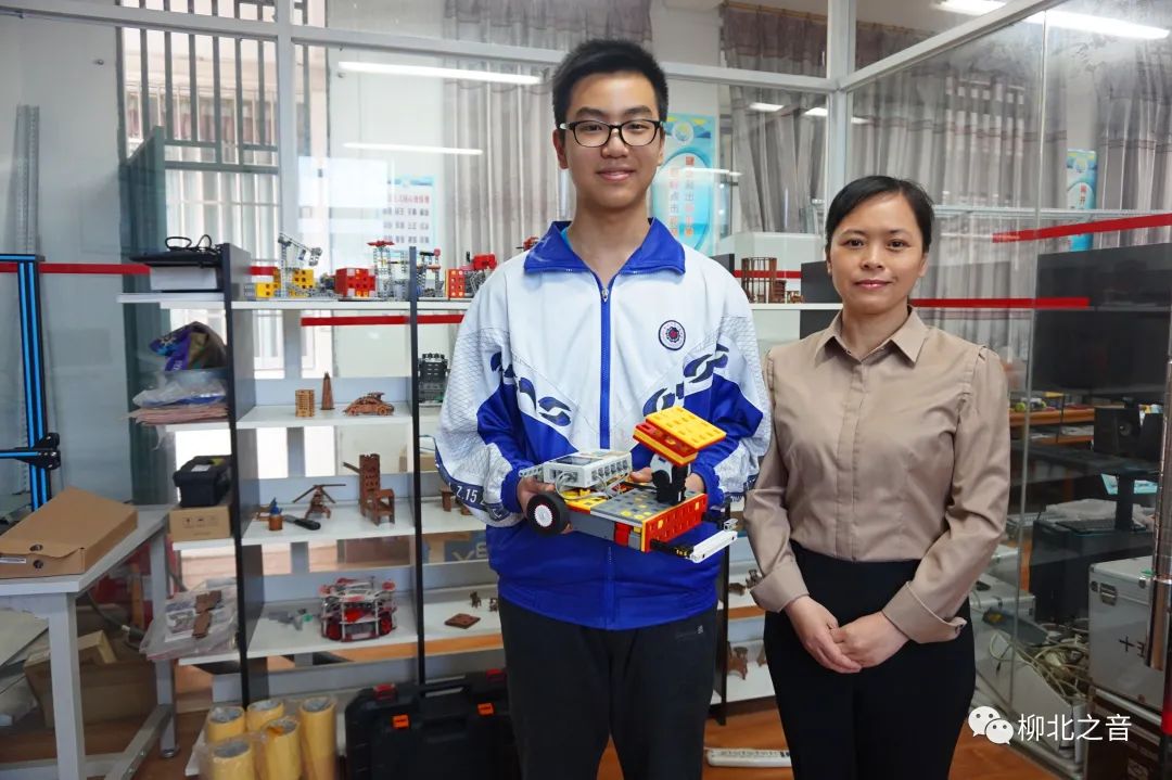 【赞】小伙伴们，你家学弟又拿奖啦！第十五中学连续两届获“市长奖”~