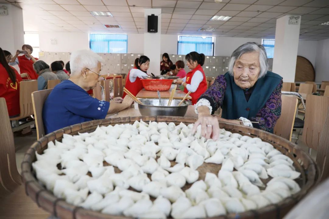 暖心！安顺燃气送“福气”啦