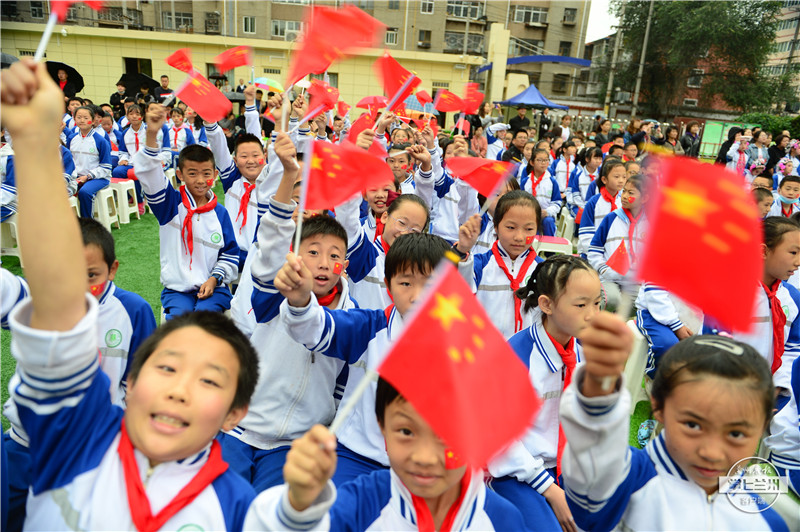 迎中秋小学舞蹈,诗朗诵舞蹈双人小学生国庆