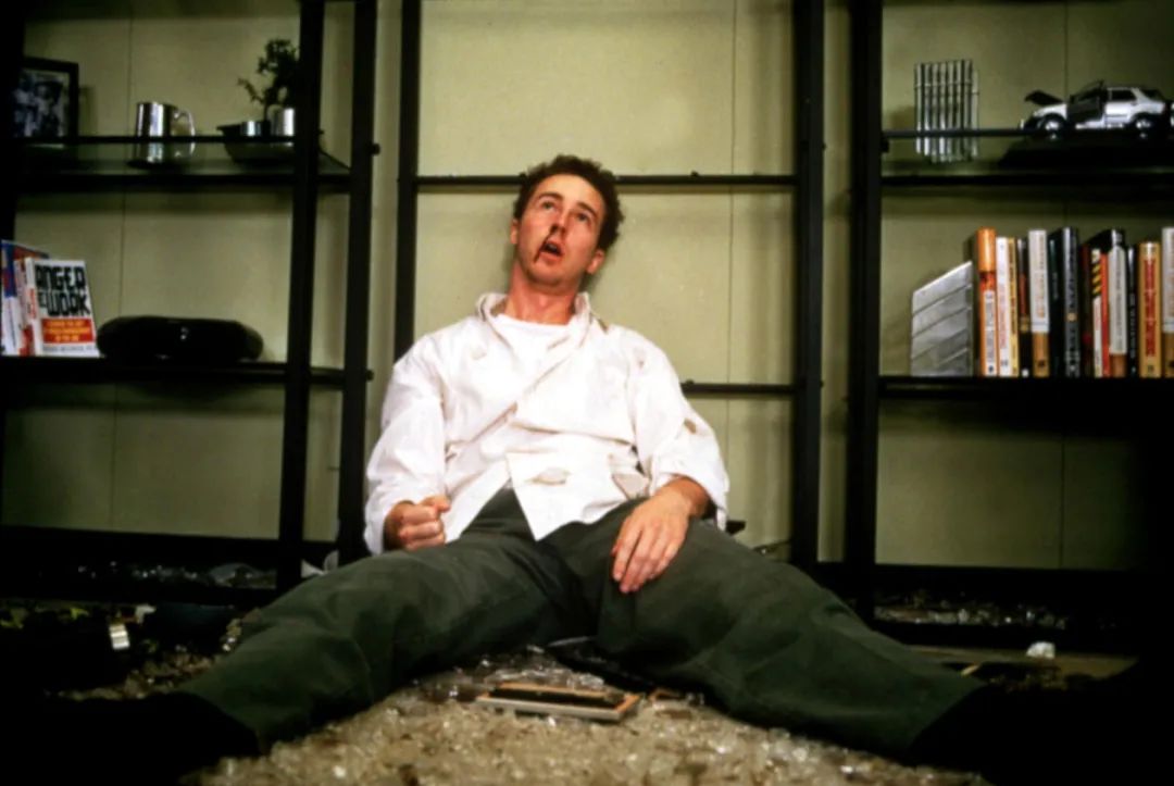 拉尔夫费因斯和爱德华诺顿,爱德华诺顿完整视频