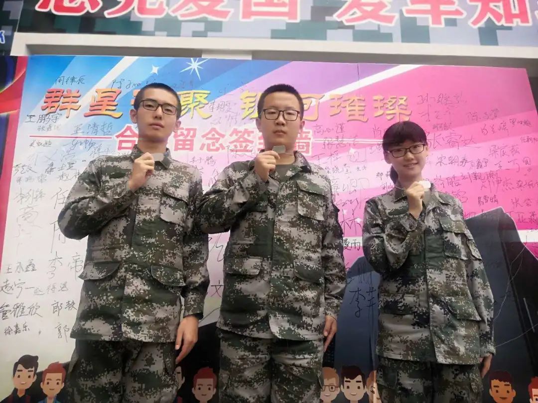 现在起，银河人拥有了属于自己的终生纪念牌