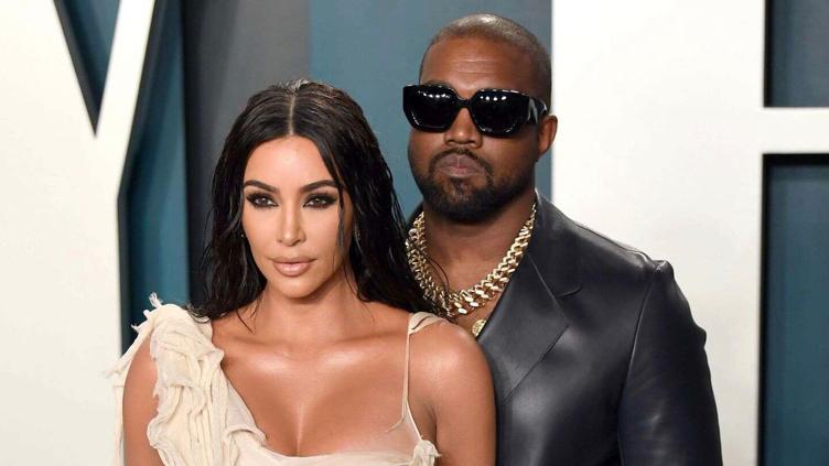 卡戴珊姐妹scott,卡戴珊姐妹炫富图片