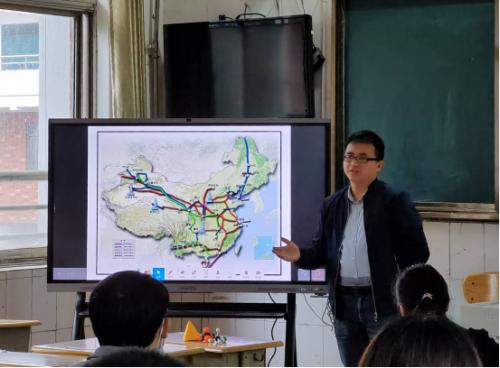 第十三届班班通教学资源应用展示,喜报优秀教师