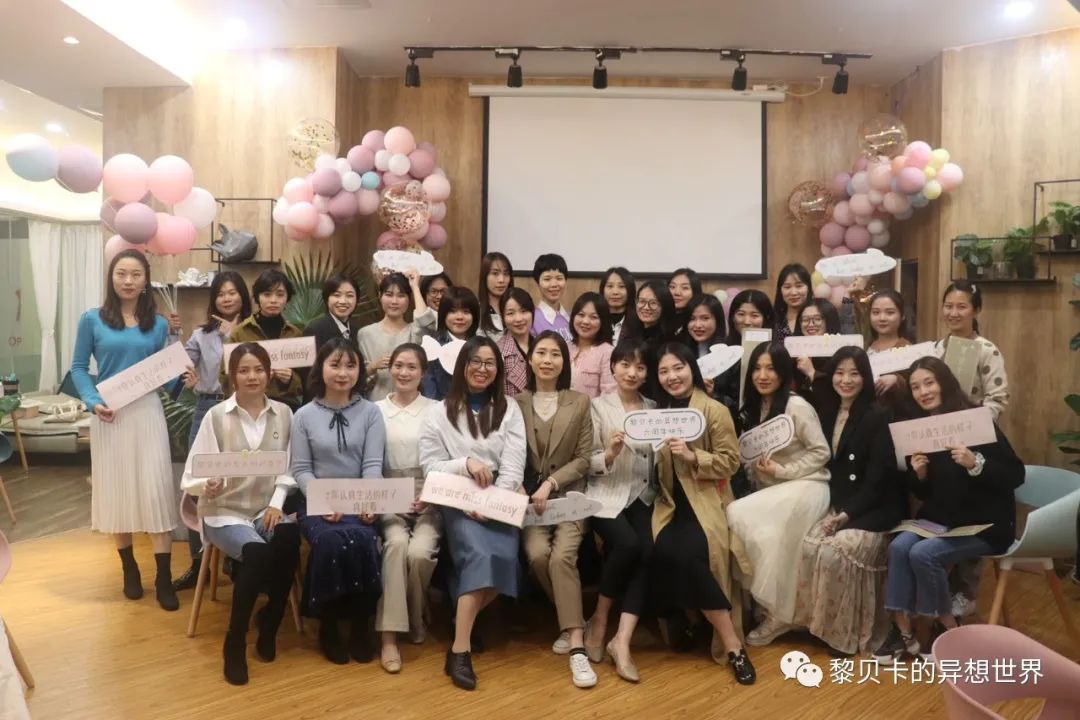 买了好多衣服和鞋子,买了好多鞋子