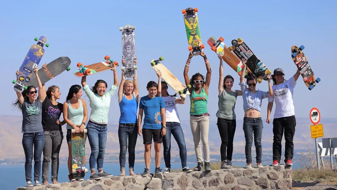 长板女孩·第二季!迟到七年的长板公路大片《OPEN》