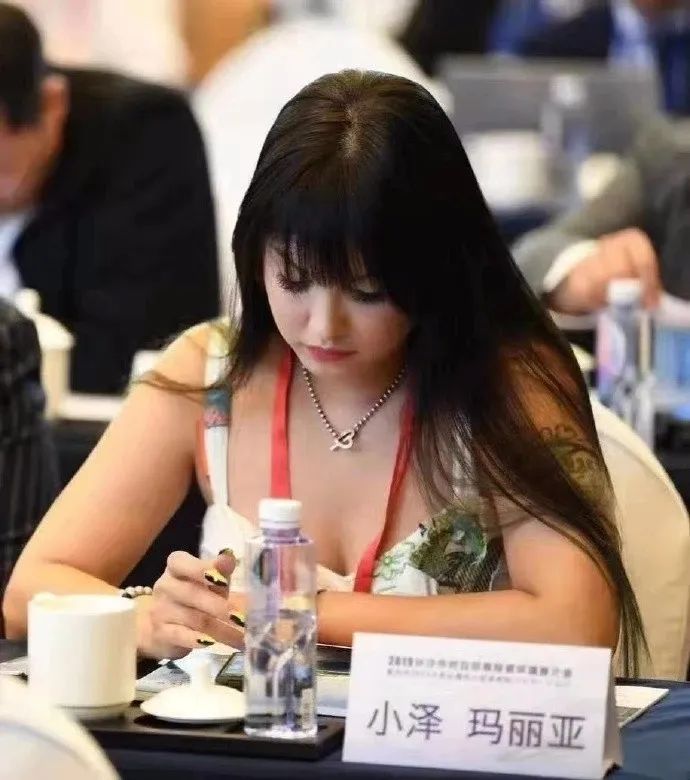 网络女主播被阴婚,被阴婚的女主播