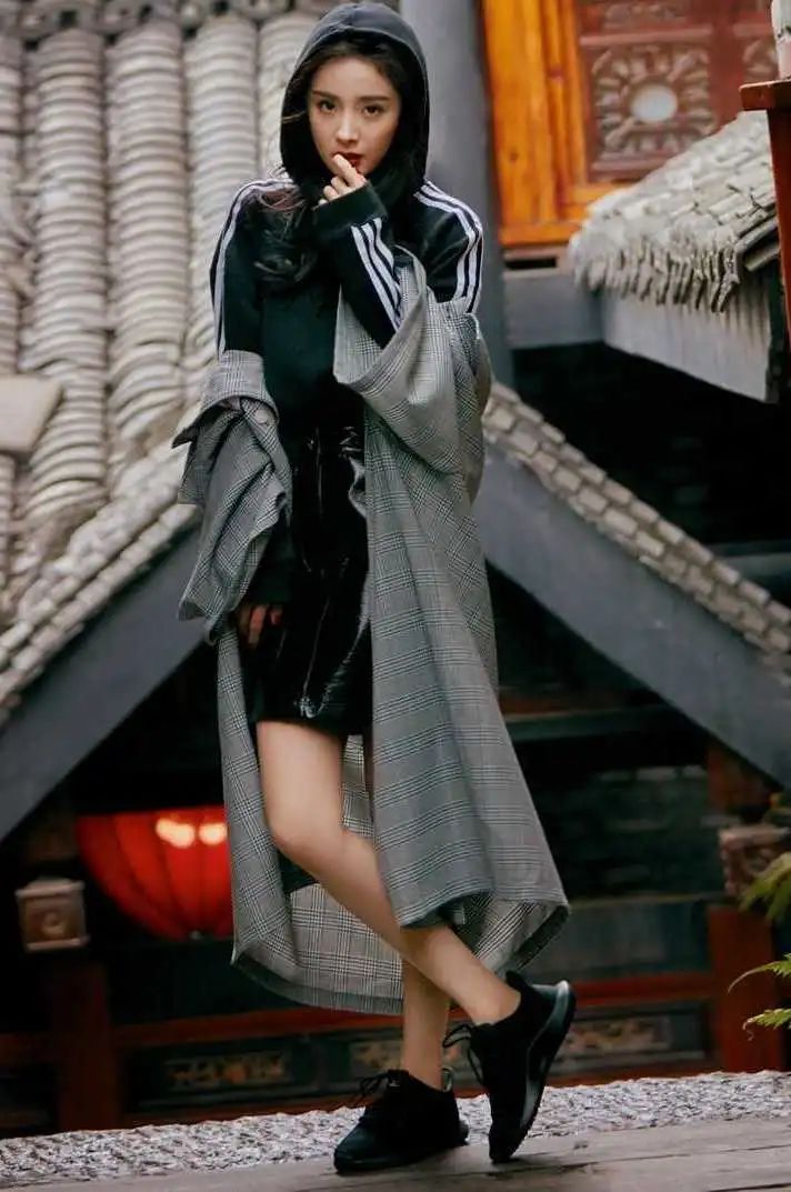 杨幂和杨颖的同款鞋,杨幂和baby同款鞋