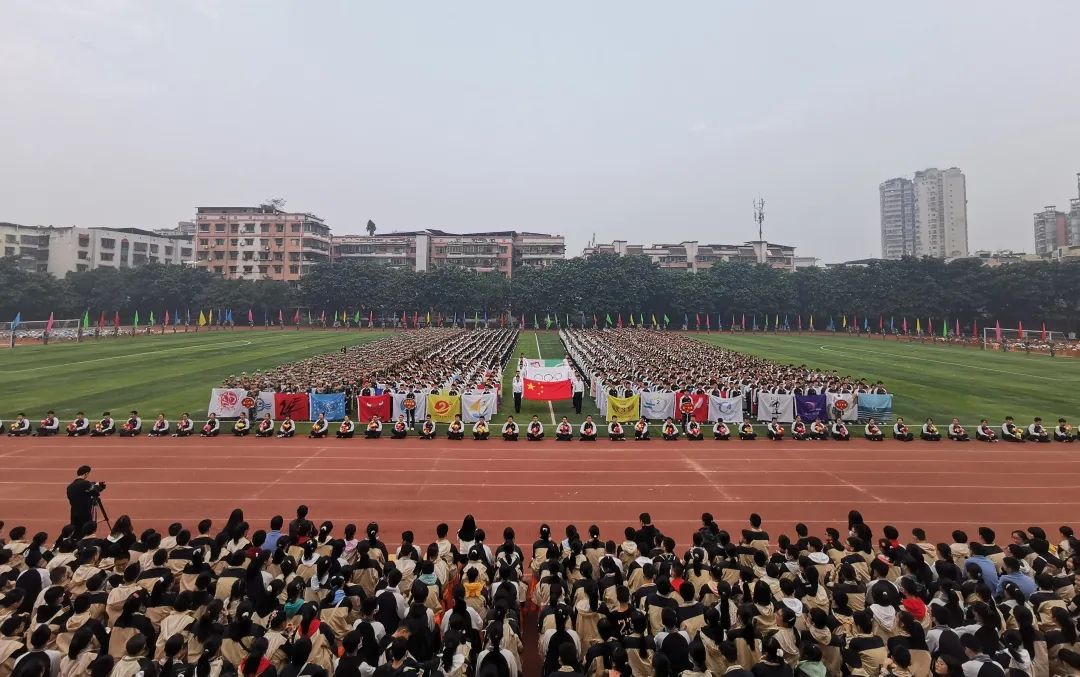 奔跑的青春江津中学,江津滨江新城江津中学