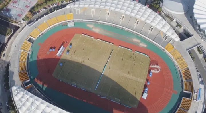 来看看足坛的帅哥,来看看足球的帅哥们