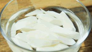 山药去皮一根筷子就能搞定,手不粘也不痒,简单又快