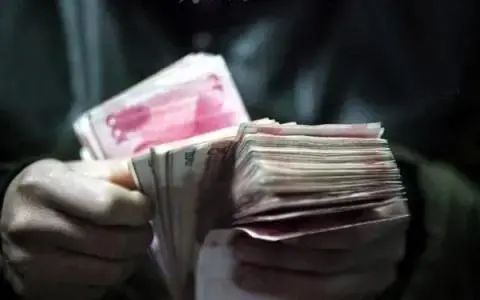 公司可以要求员工退回销售提成吗？@全体业主，小区这笔钱归大家所有！又一地叫停教师在群里布置家庭作业