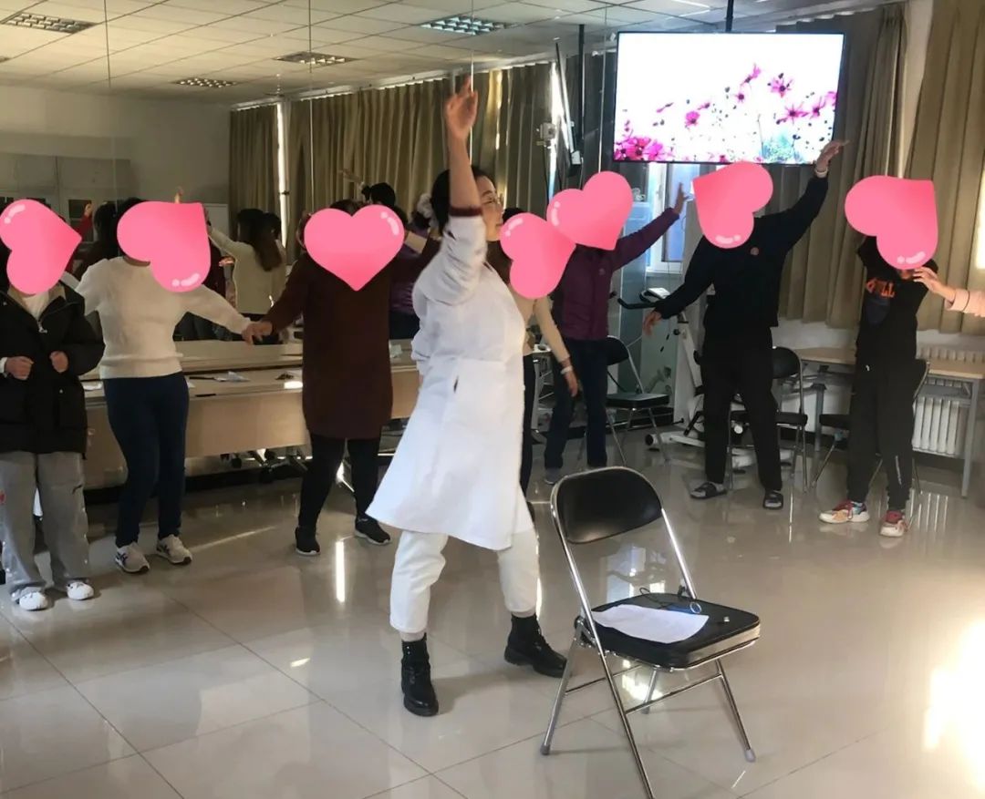 在舞动治疗中与身体对话