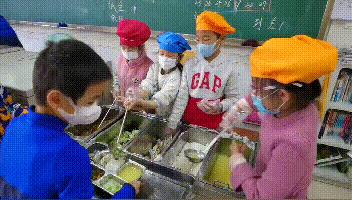 像嫦娥五号一样，去“月宫”挖土！这些学校的劳动课堂爱了爱了！