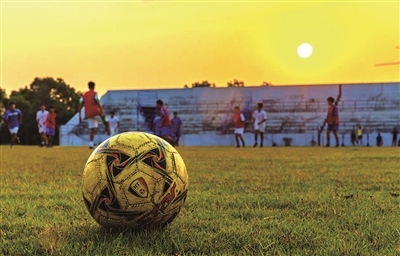 绿茵场追风少年,绿茵场的追风少年