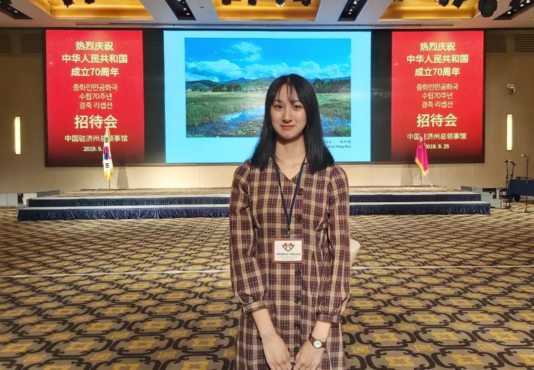 向优秀青年看齐,向优秀的人才们看齐的表现