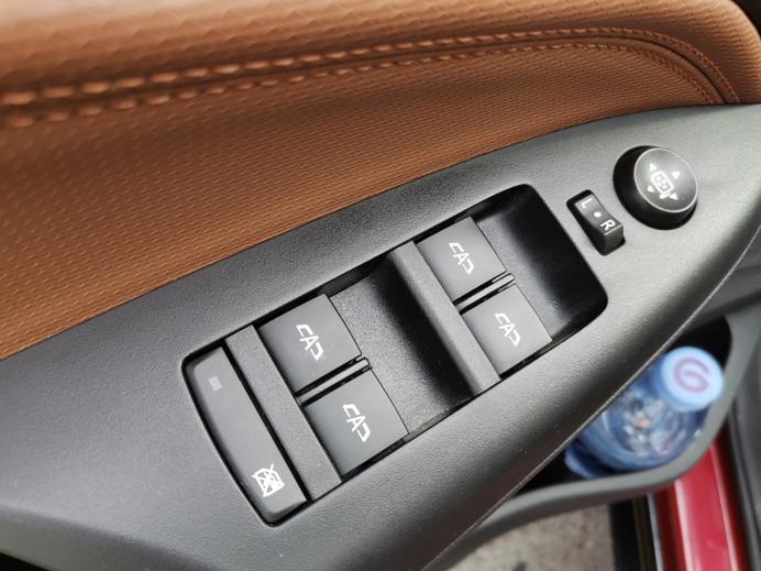 别克昂科拉试驾第一视角,别克昂科拉2017最全试驾视频