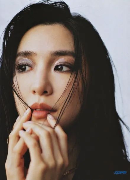 钻石美貌,欧化了TiffanyYoung真像韩艺瑟和徐睿知的合体