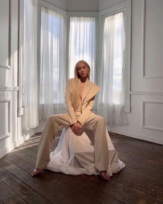 钻石美貌,欧化了TiffanyYoung真像韩艺瑟和徐睿知的合体