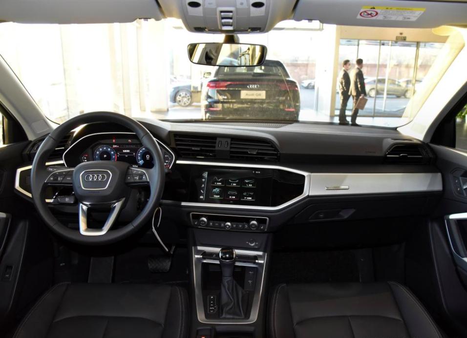 新款林肯冒险家和q3哪个值得买,林肯冒险家对比奥迪q3