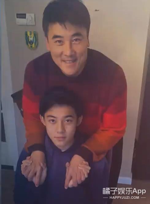 李嗣镕帅气视频,前国脚李明之子李嗣镕颜值