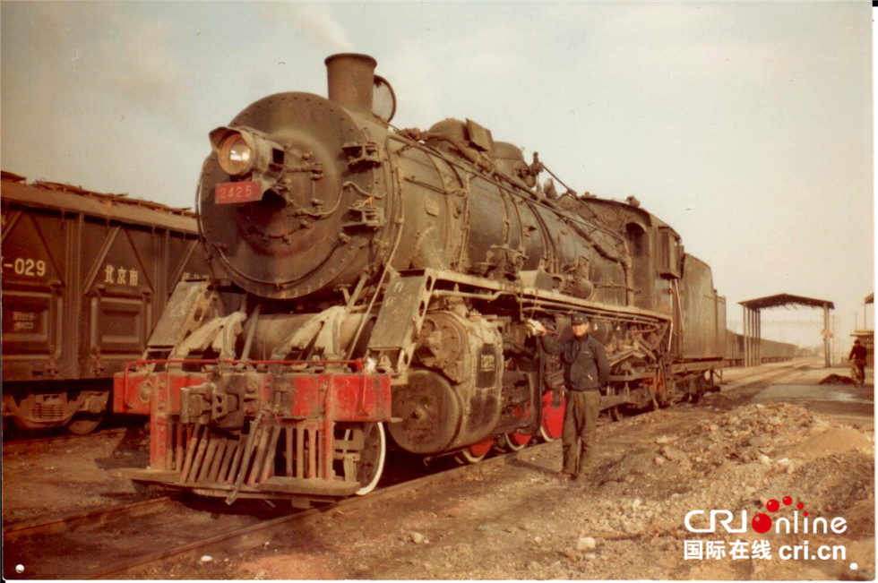 感受中国速度复兴号,新春走基层火车