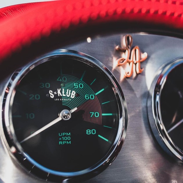 敞篷真拉风体验奔驰slc300跑车,12年奔驰sl300敞篷升级新款