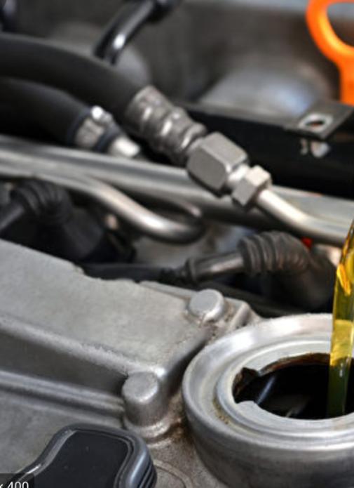 车跑了4千公里机油变黑怎么回事,摩托车机油变黑不换有什么后果