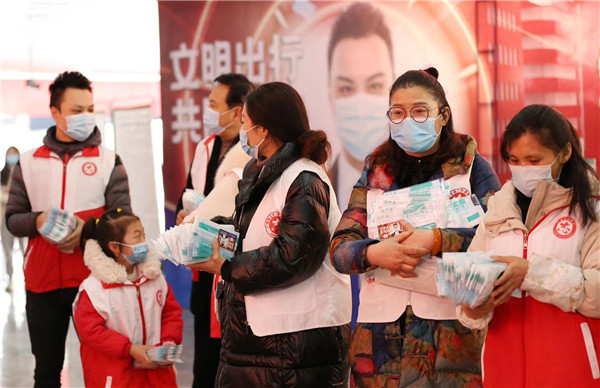 爱心捐赠情暖医护,爱心捐赠情暖防疫