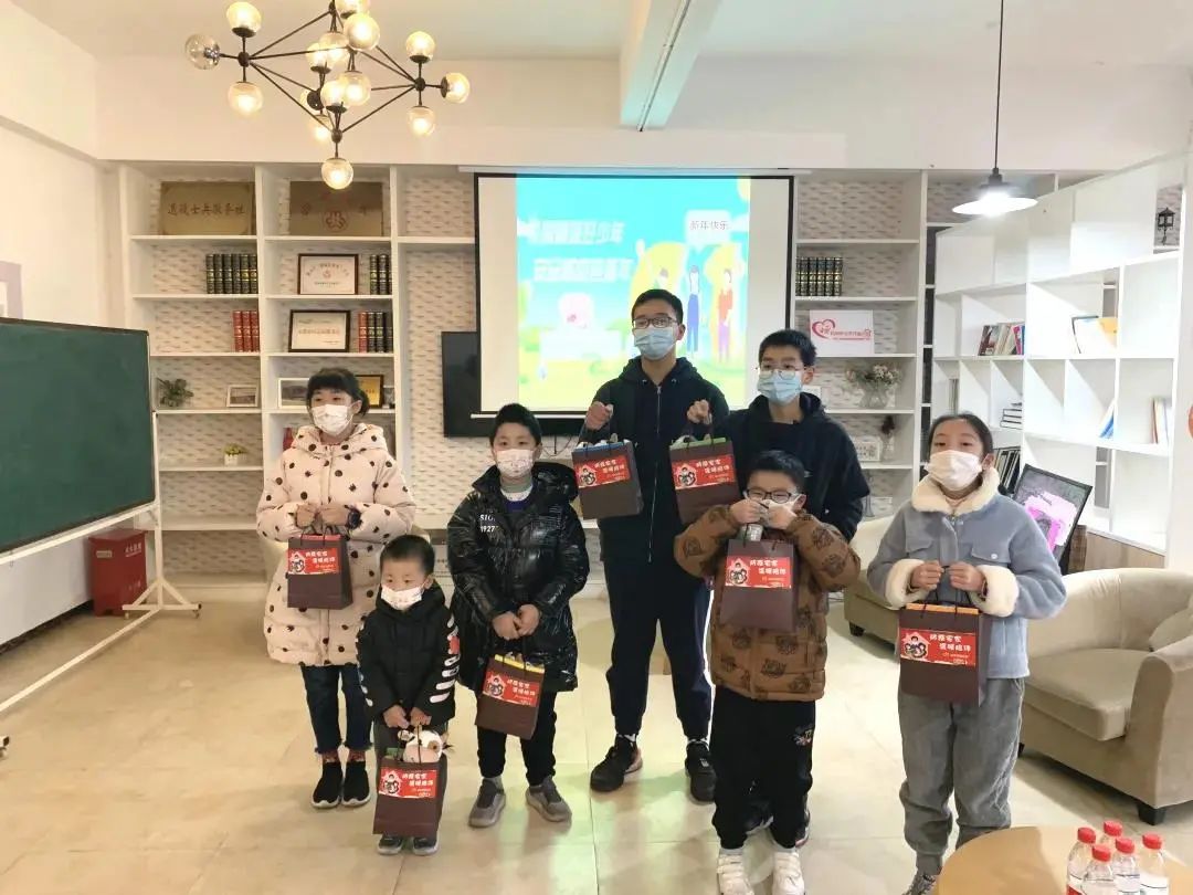 关爱留守儿童把爱带回家,把爱带回家2022寒假儿童关爱服务