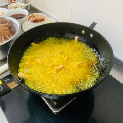 元宵节吃什么硬菜,蛋黄焗地瓜可乐鸡翅家常做法