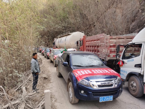 “这是甜甜蜜蜜新生活的开始”——老万搬家记