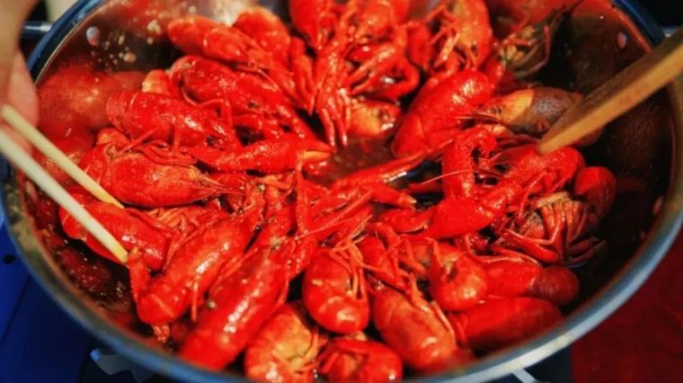 荆州小龙虾第一名,全国小龙虾最出名的城市在哪里