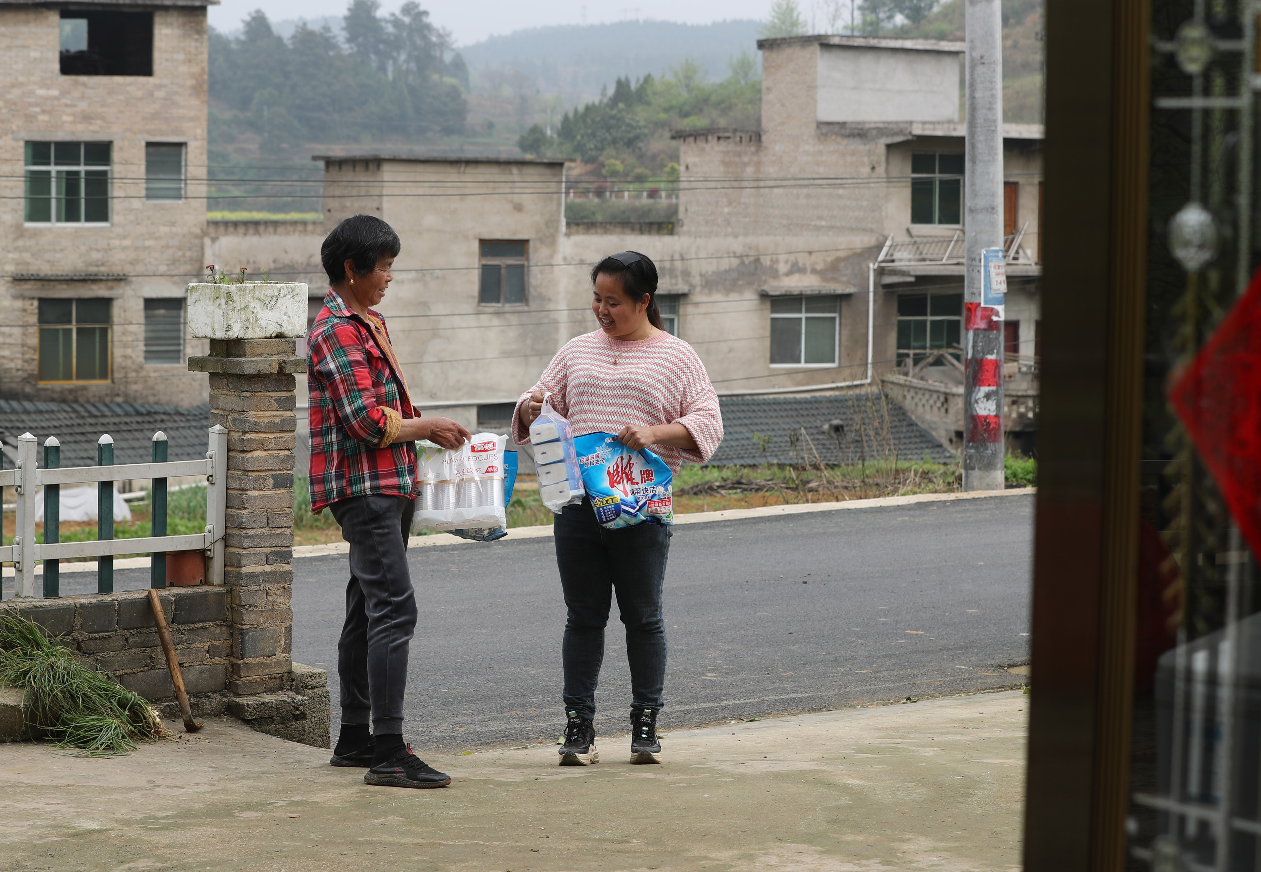 货郎的故事大全视频,贵州玉屏女货郎