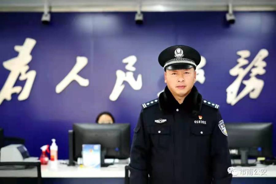 “丢单反的杭州姑娘”给青岛民警寄来一封暖心的明信片