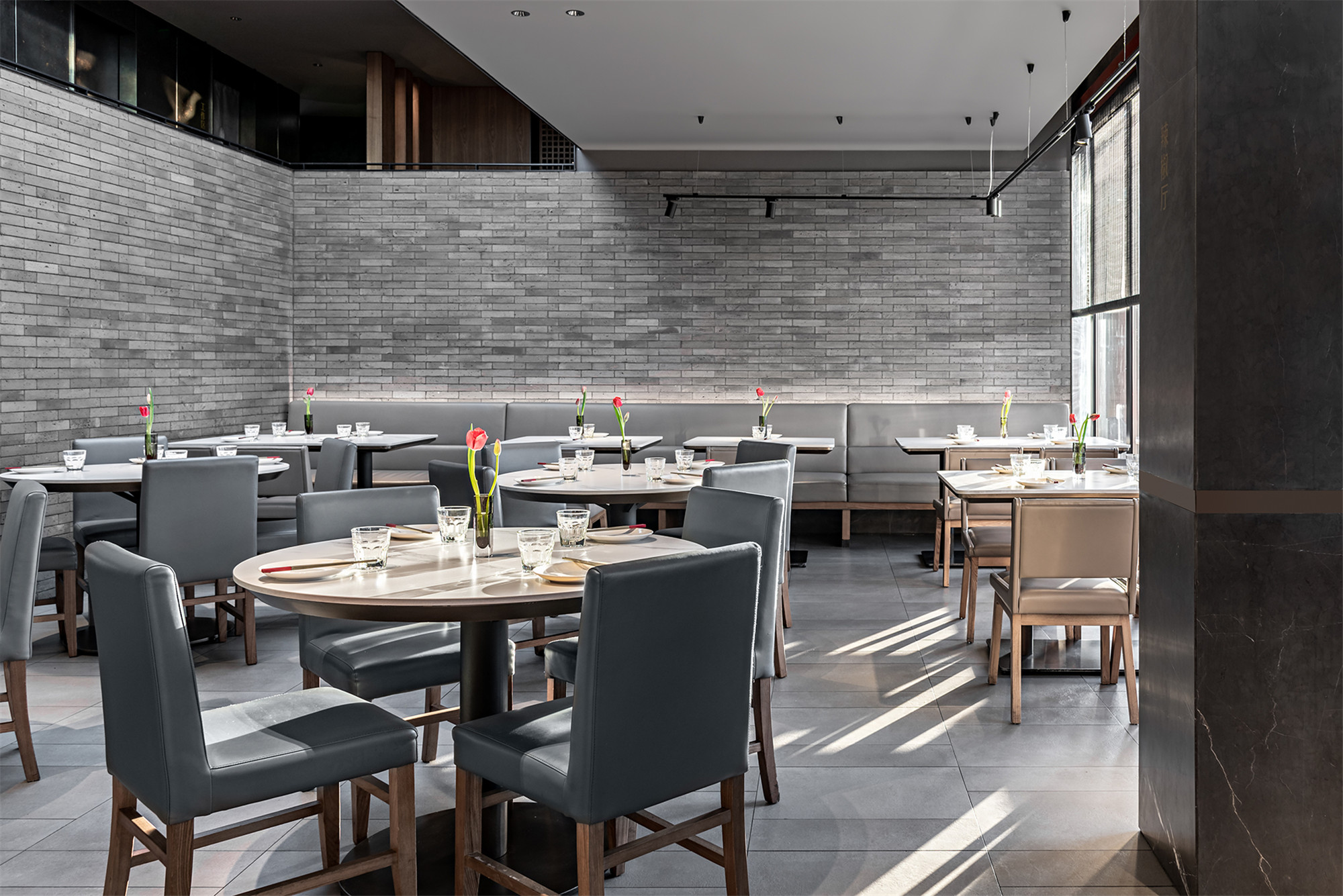 IN.X屋里门外|胡大总店改造