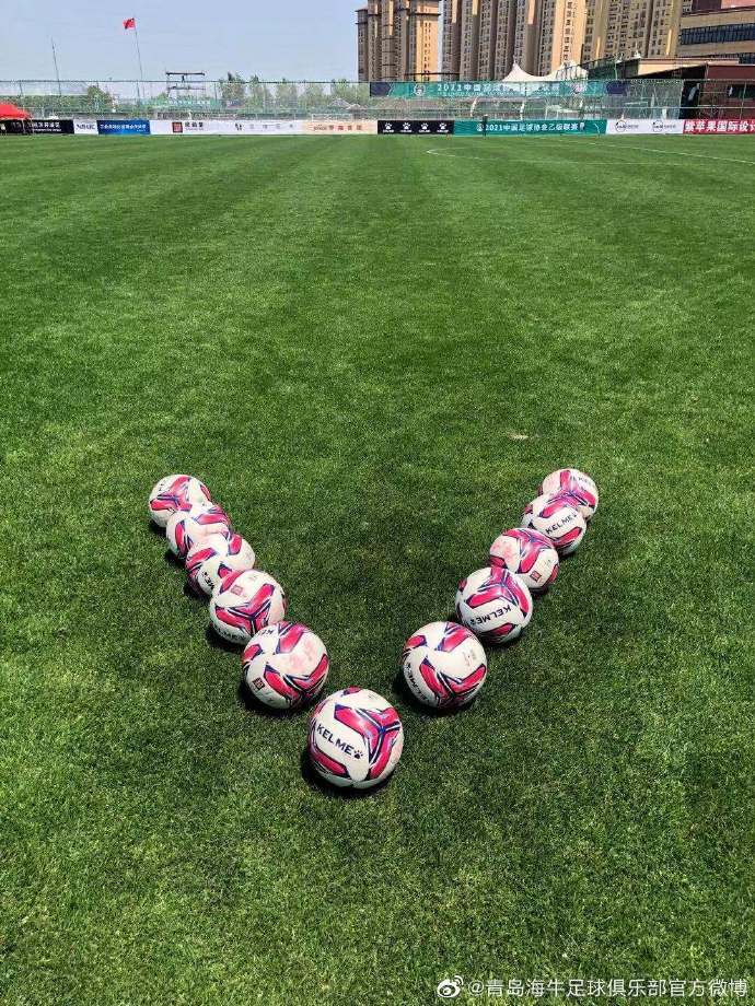 青岛海牛2-0击败浙江队青岛西海岸,从0-4惨败到2-0取胜