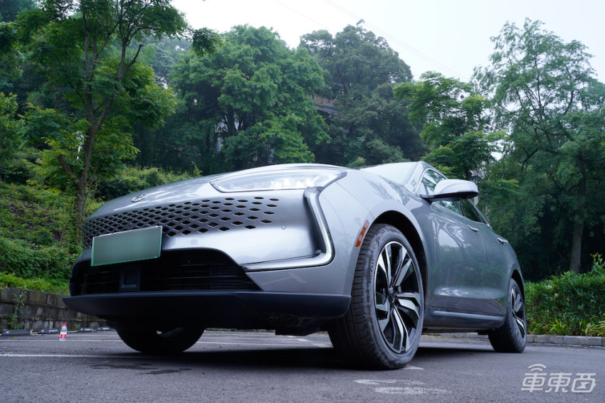 华为增程式电动车评测,华为新能源电动汽车试驾