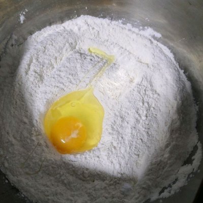 自己在家就能做油条,自己在家做油条干净又卫生