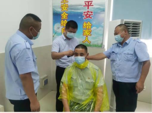 澶滆壊閲岀殑灏忓尯,澶滆壊涓殑灏忓尯涓囧鐏伀