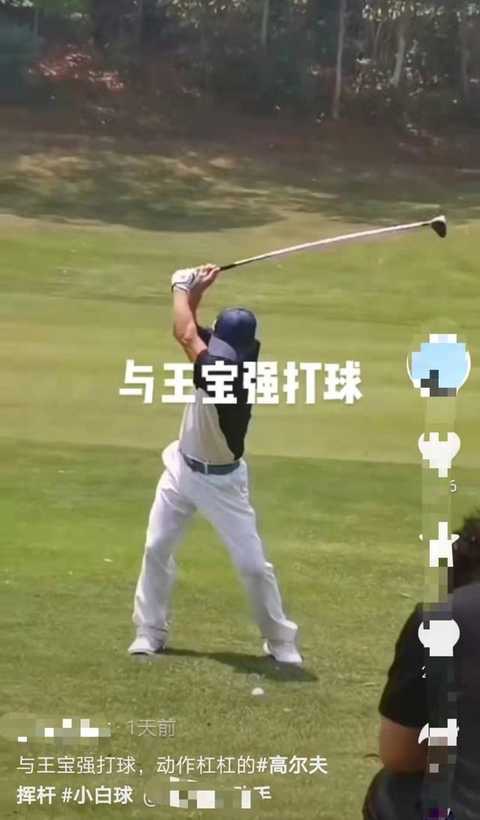 王宝强打扮全集,王宝强面容沧桑略微发福