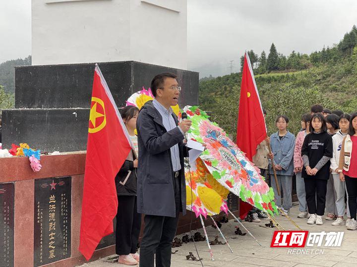 张家界市永定区茅岩河镇：*党**旗所指团旗所向