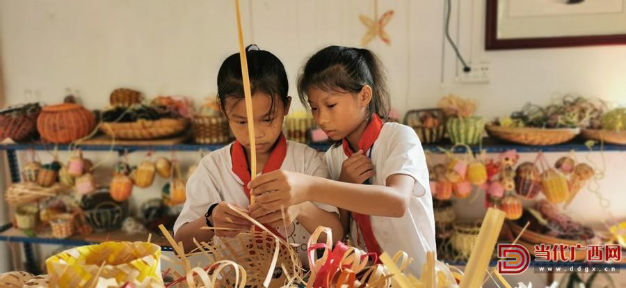 巧手捏面人让非遗在指尖传承,巧手捏泥人指尖传非遗