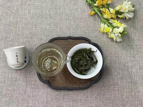 白茶喝起来像新茶吗为什么,白茶喝起来就像酒