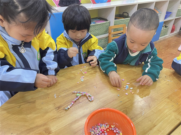 自主皆精彩,混出真乐趣——雨城一幼中大街园区混龄走班活动开始啦