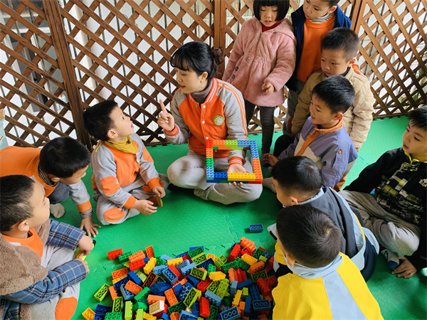 自主皆精彩,混出真乐趣——雨城一幼中大街园区混龄走班活动开始啦