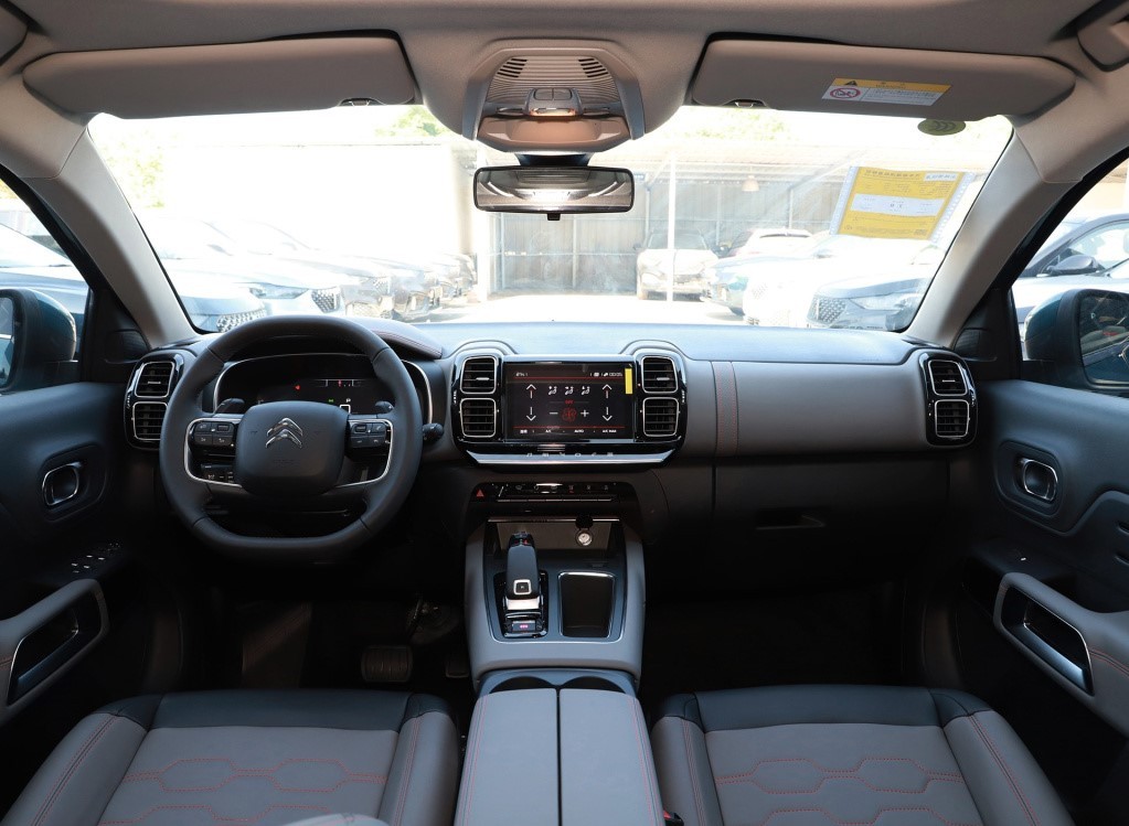 雪铁龙c5天逸试驾1.8t第一视角,试驾雪铁龙天逸c5