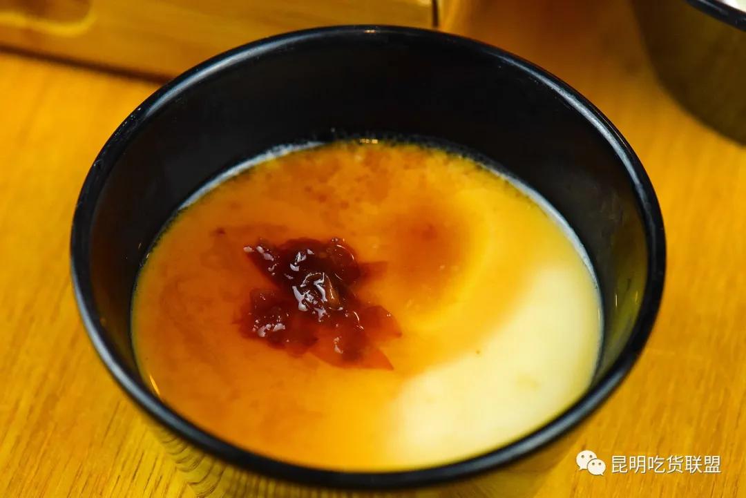 昆明老街附近哪家过桥米线好吃,昆明过桥米线百年老店哪家最正宗