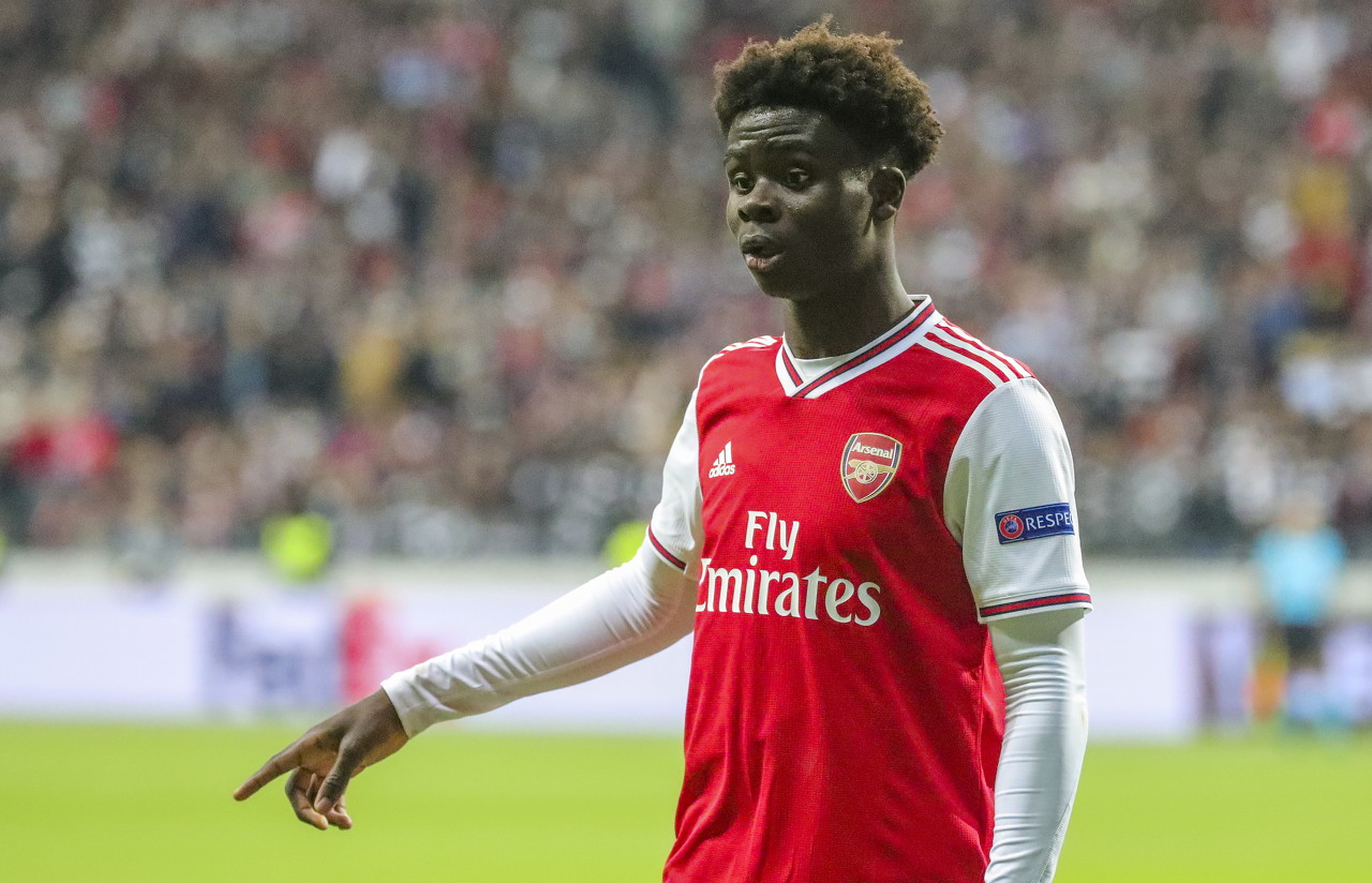 萨卡左后卫首秀,萨卡从左后卫到右边锋